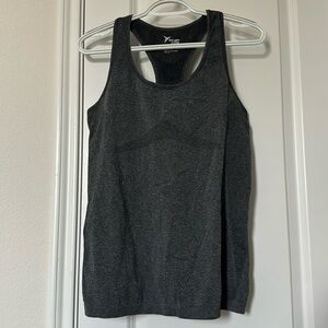 Old Navy Active Go-Dry Fitted Stretchy Activewear Tank